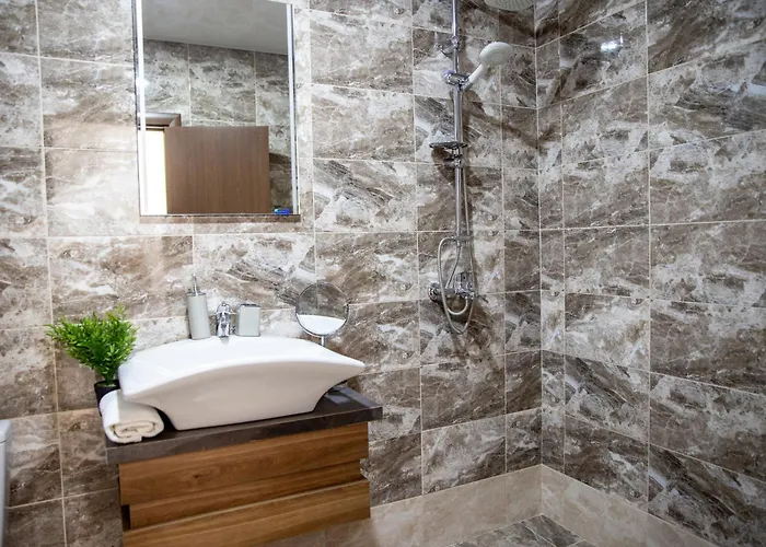 Spacious Two-Bedroom Apartment Sea View Near Beach *