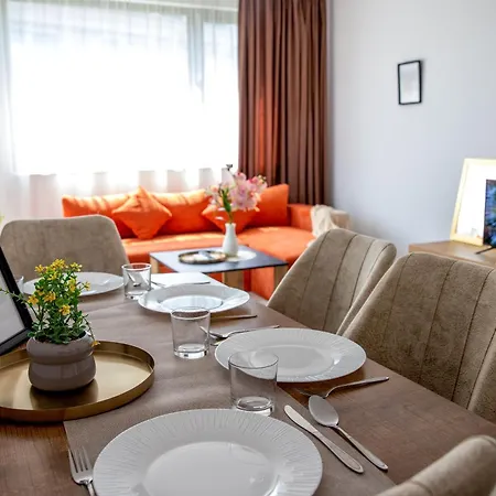 Spacious Two-Bedroom Apartment Sea View Near Beach *