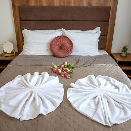 Spacious Two-Bedroom Apartment Sea View Near Beach * 산콘스탄틴앤헬레나