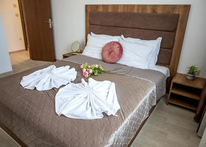 아파트 Spacious Two-Bedroom Apartment Sea View Near Beach 산콘스탄틴앤헬레나